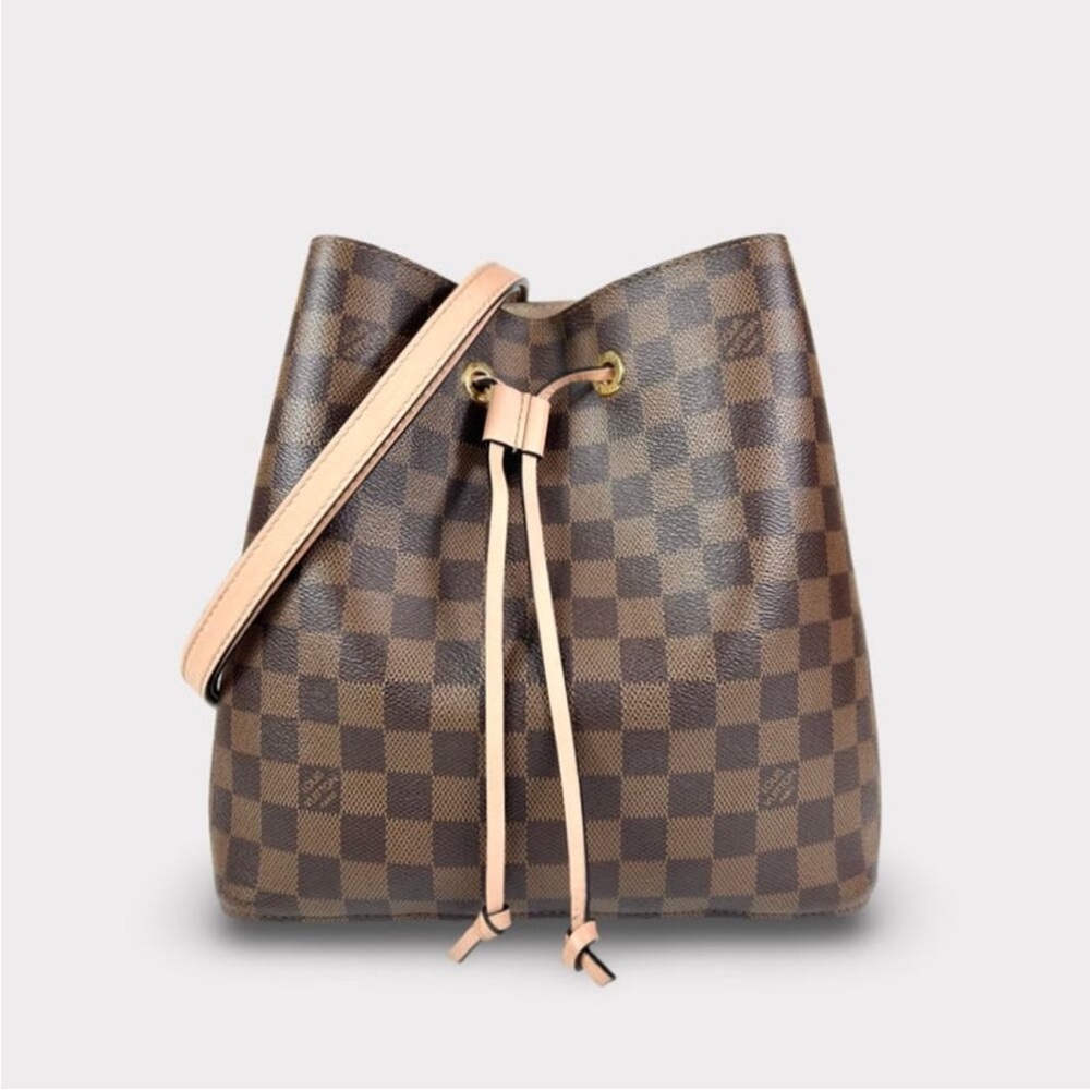 Louis Vuitton Damier Ebene Neonoe
MM Venus Pink
